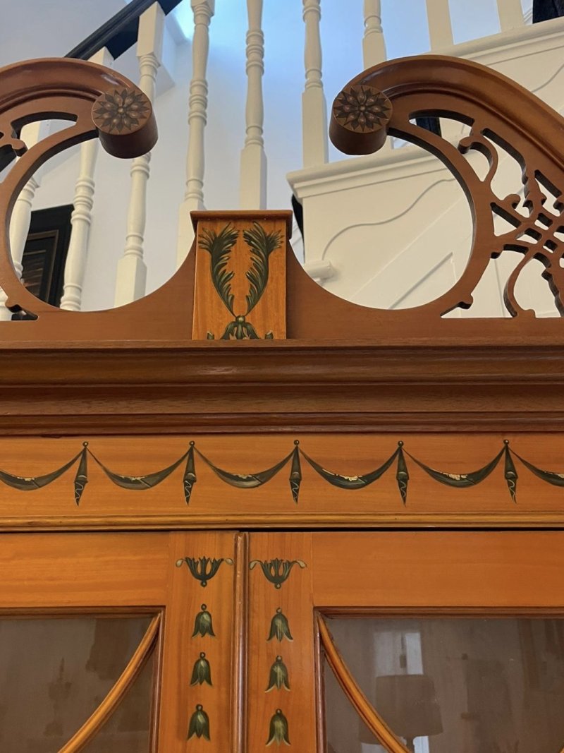 Large Quality Satinwood Astral Glazed Breakfront Display Cabinet with Original Painted Decoration - Image 11